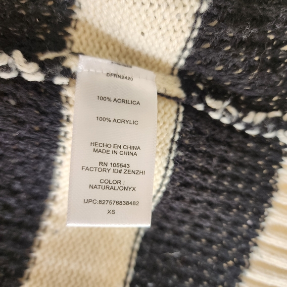 Daisy Fuentes Cream & Black Striped Structured Knit Cardigan Size XS - Picture 7 of 8